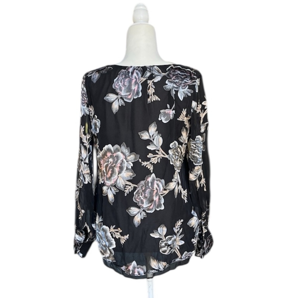 White House Black Market Floral V-Neck Women's Top - Black Long Sleeve Blouse - Picture 6 of 13